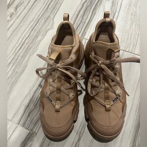 Dior nude sneakers 38.5